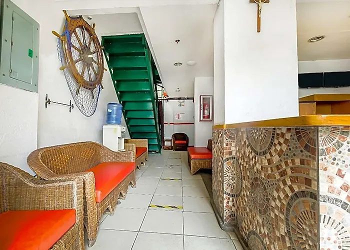 Oyo 842 Smiles Apartelle 马尼拉
