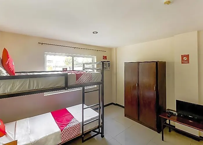 Oyo 842 Smiles Apartelle 马尼拉