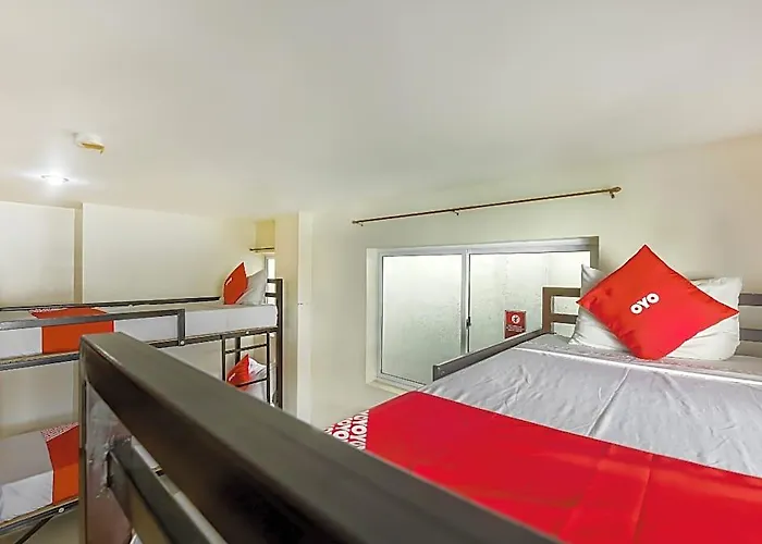 Oyo 842 Smiles Apartelle 2*