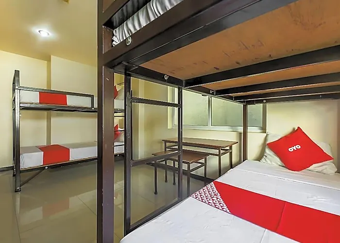 Oyo 842 Smiles Apartelle Hotel Manilla